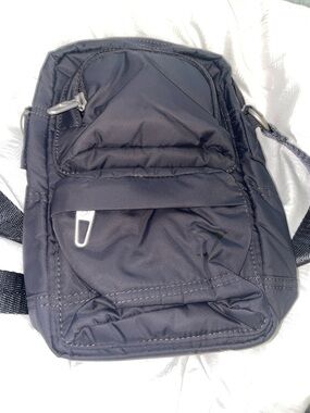 Gymshark Compact Crossbody Bag - Lightweight Everyday Carry